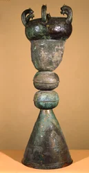 Kedel med dyrehoveder fra Cerveteri (bronze)